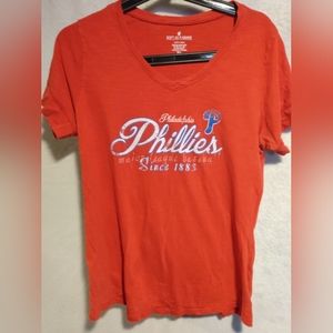 Women's V-neck Phillies tshirt